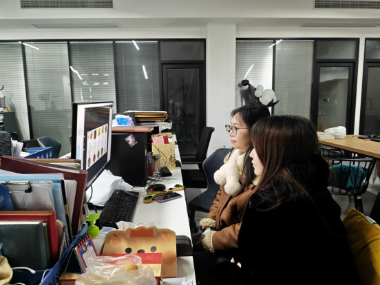 视觉传达设计系顺利完成2026届毕业论文（设计）首次线上评审工作